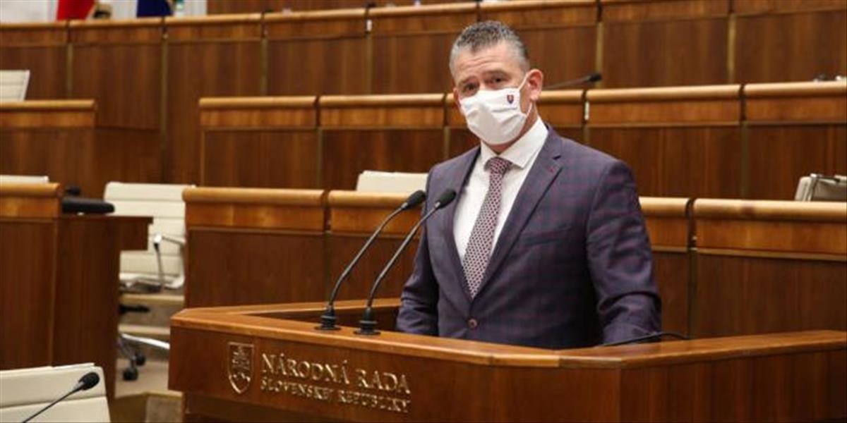 Hnutie OĽaNO stojí naďalej za ministrom vnútra Romanom Mikulcom