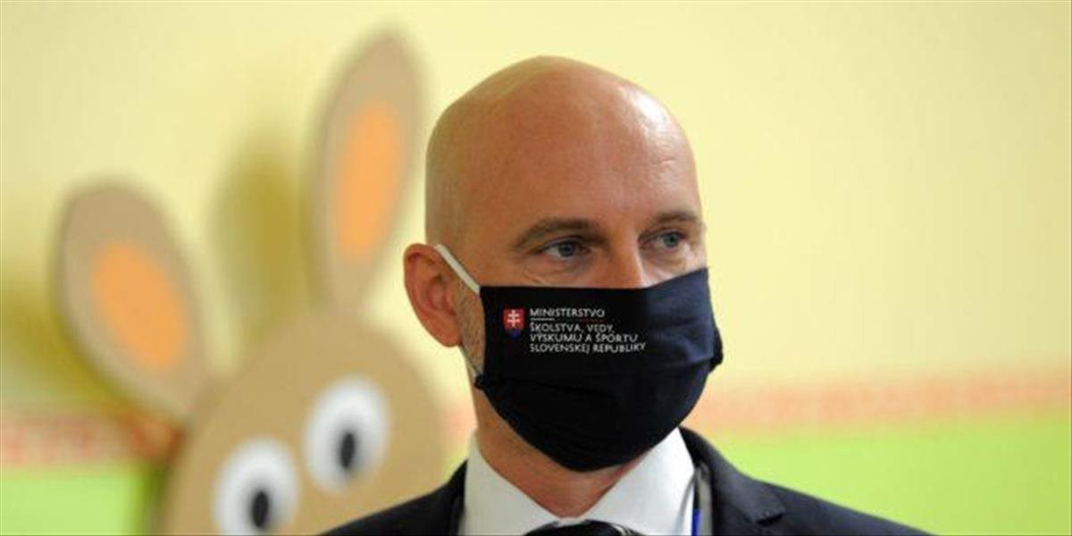 Branislav Gröhling ocenil mladých, ktorí sa dali zaočkovať proti koronavírusu