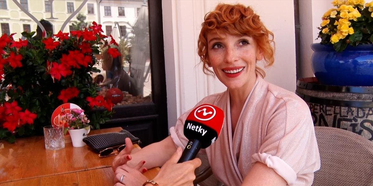 REPORTÁŽ: Sexi Vica Kerekes hľadá toho pravého v novej komédii Snúbenec alebo milenec? Keby rolu odmietla, film by nevznikol!