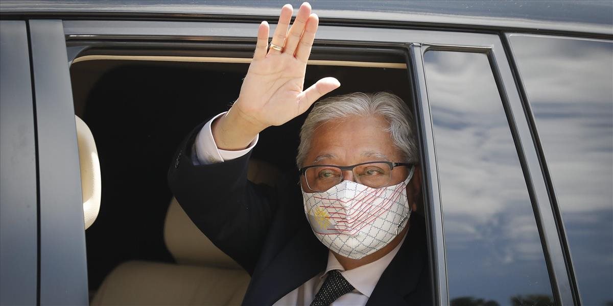 Nový premiér Malajzie skončil v karanténe. Vynechal tak slávnostnú prísahu vlastného kabinetu