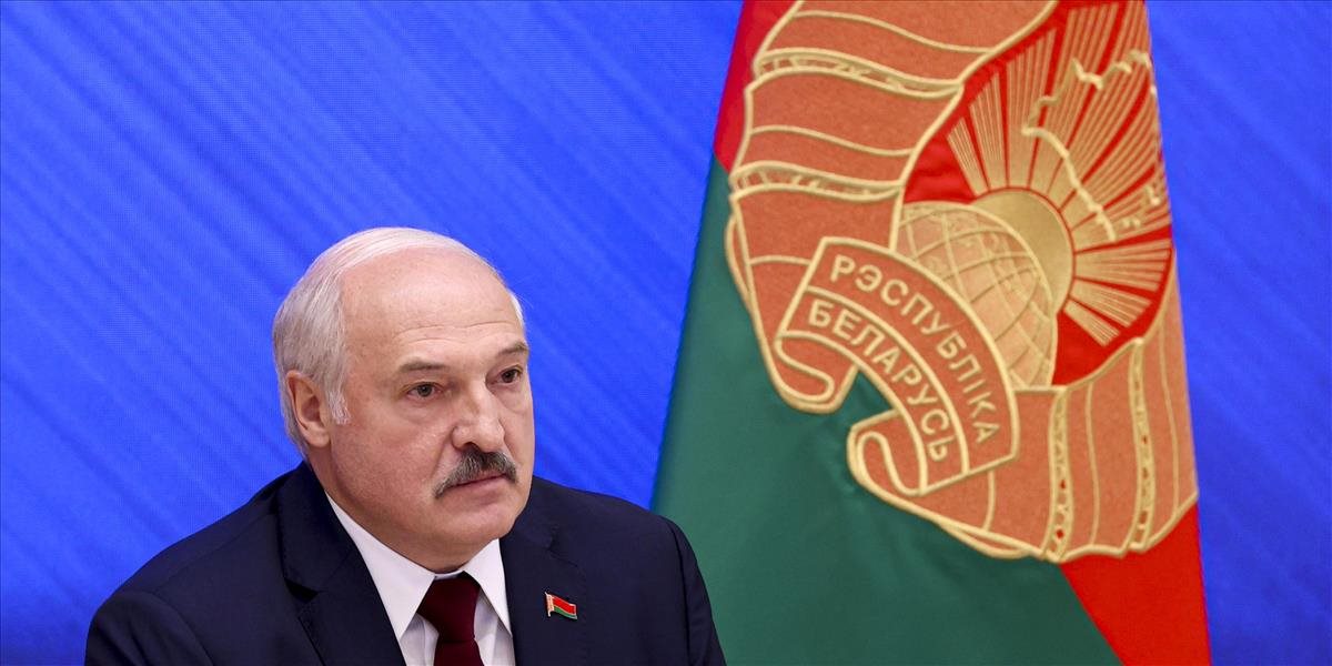 Lukašenko vyhlásil, že Rusko dodá Bielorusku lietadlá, helikoptéry a možno aj S-400