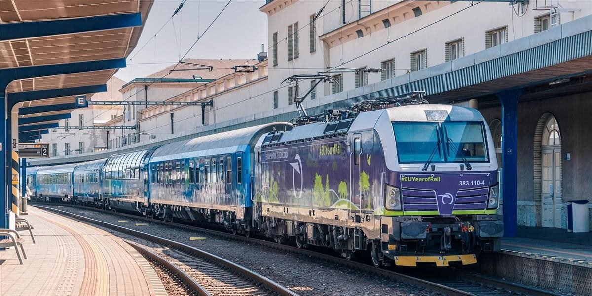 Špeciálny európsky vlak dorazil do Bratislavy pri príležitosti Európskeho roka železníc