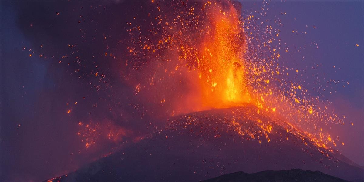VIDEO: Seizmická aktivita v okolí sopky na Kanárskych ostrovoch pokračuje