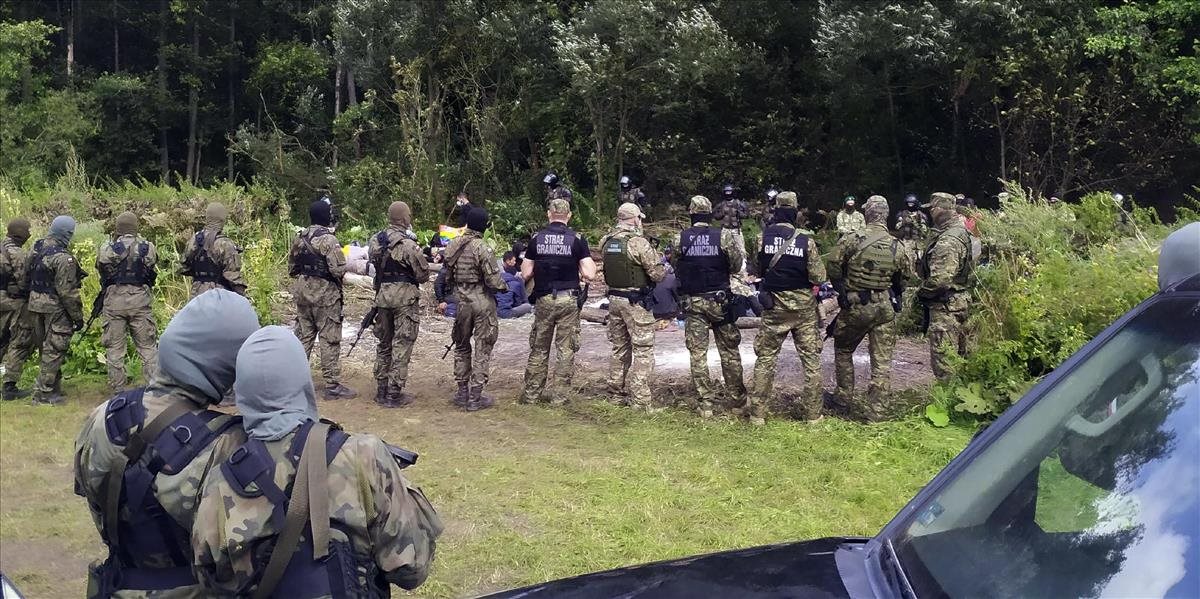 Poľsko chce predĺžiť výnimočný stav. Obáva sa teroristov