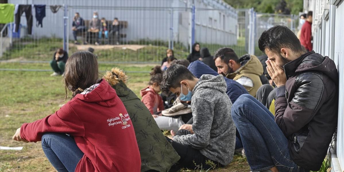 Poliaci schválili rázny krok na zastavenie migrantov. Inšpiroval ich Trump?