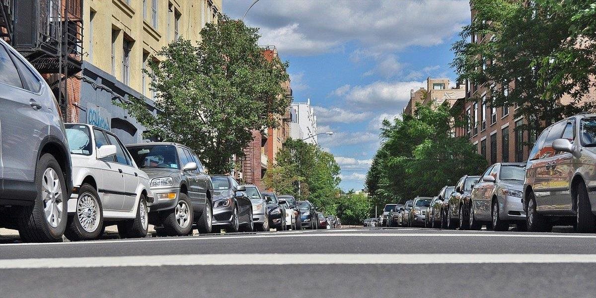 Autá a autobusy nezostanú stáť na parkoviskách! Sulík zachraňuje situáciu s nedostatkom AdBlue