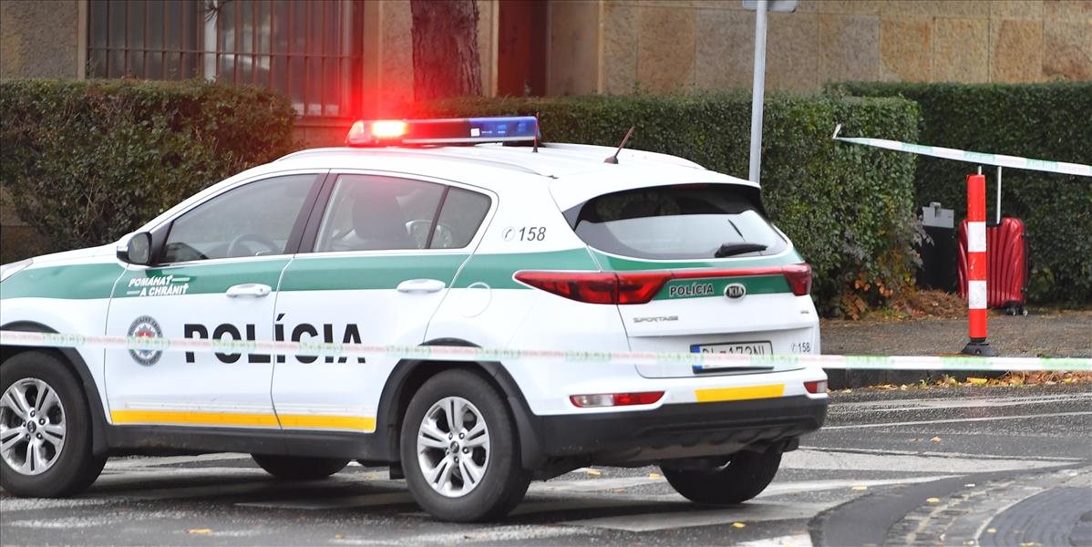 Polícia obvinila troch mužov z incidentu v Piešťanoch