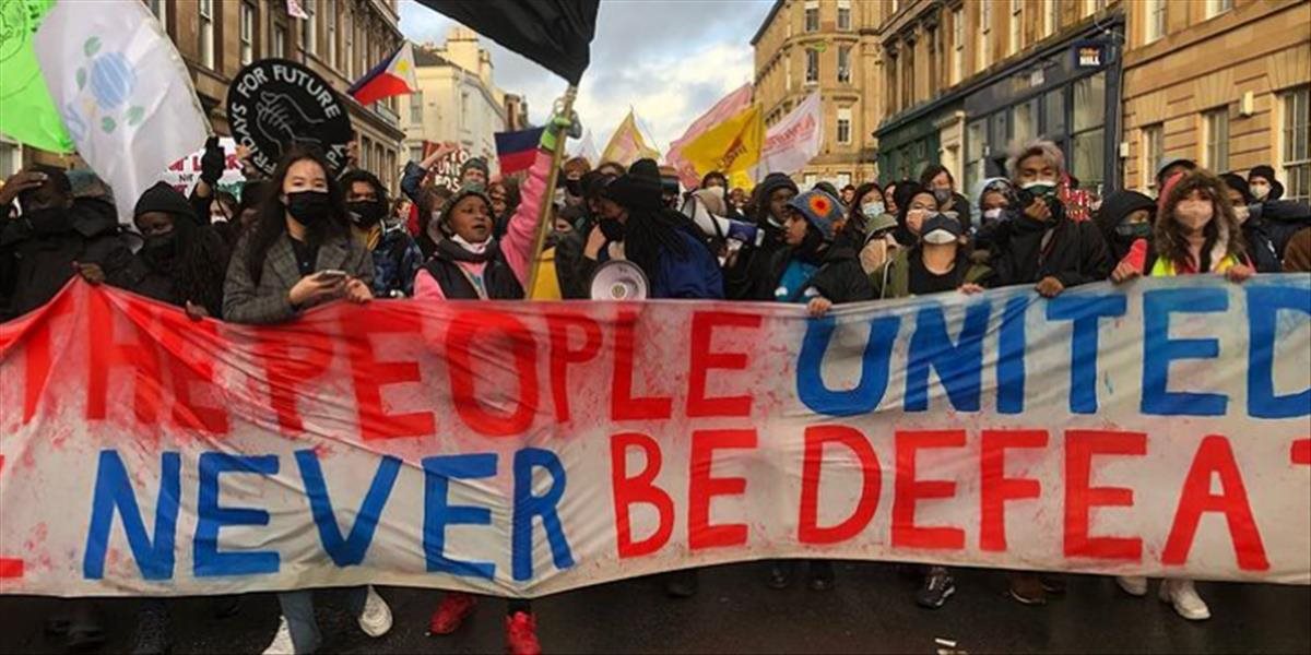 Na klimatickom proteste v Glasgowe sa zúčastnilo 100 000 ľudí!