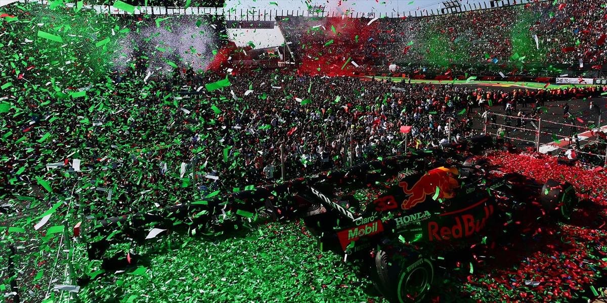 F1: Verstappen sa približuje k titulu, vyhral preteky v Mexiku