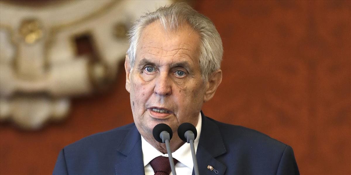 Známy český psychiater čelí obvineniam so sexuálneho obťažovania. Zeman ho ocenil štátnym vyznamenaním!