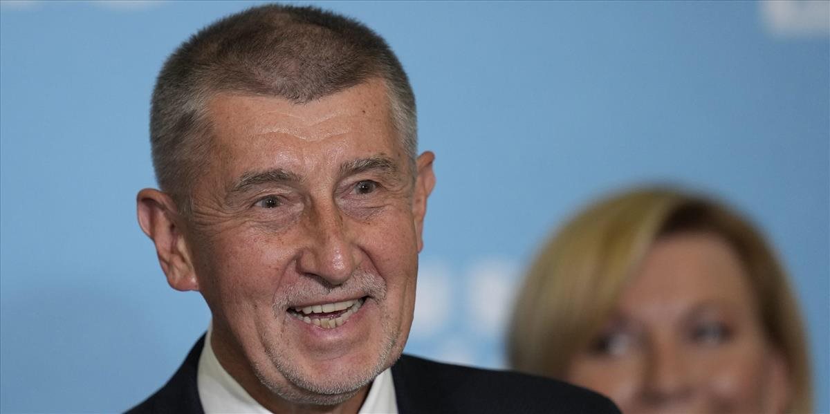 Česko oslavuje 17. november. Babiš kládol kvety ráno, aby sa vyhol demonštrantom