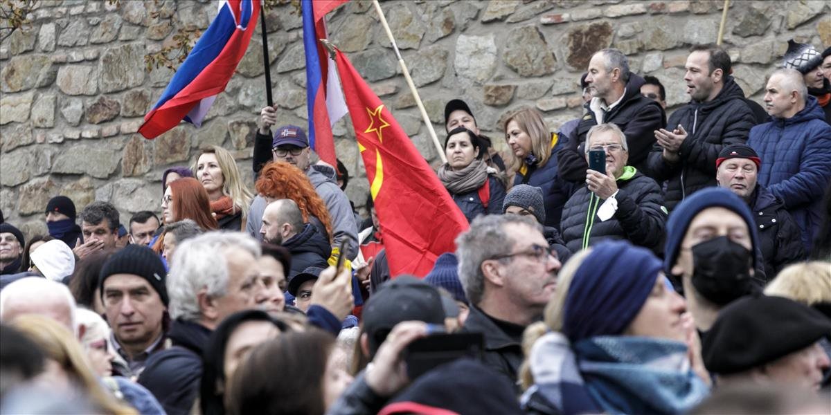 Protesty v Bratislave si vyžiadali zákrok polície i obmedzenie dopravy