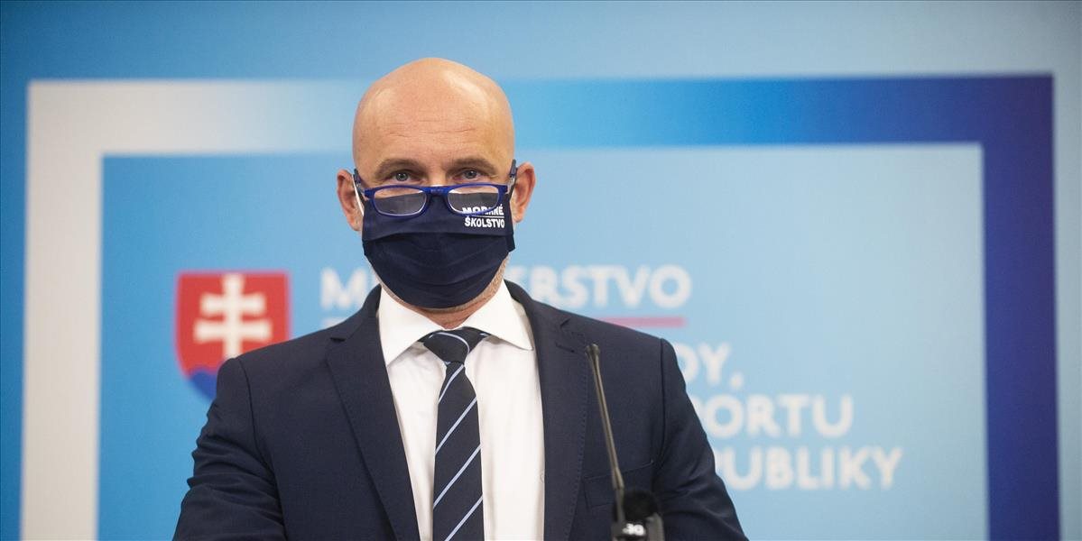 Minister školstva ohlásil zatváranie. Prázdniny sa môžu začať skôr!
