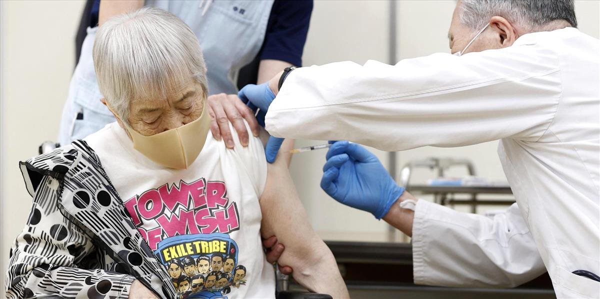 Treťou dávkou vakcíny sa na Slovensku nechalo zaočkovať viac ako 415-tisíc ľudí