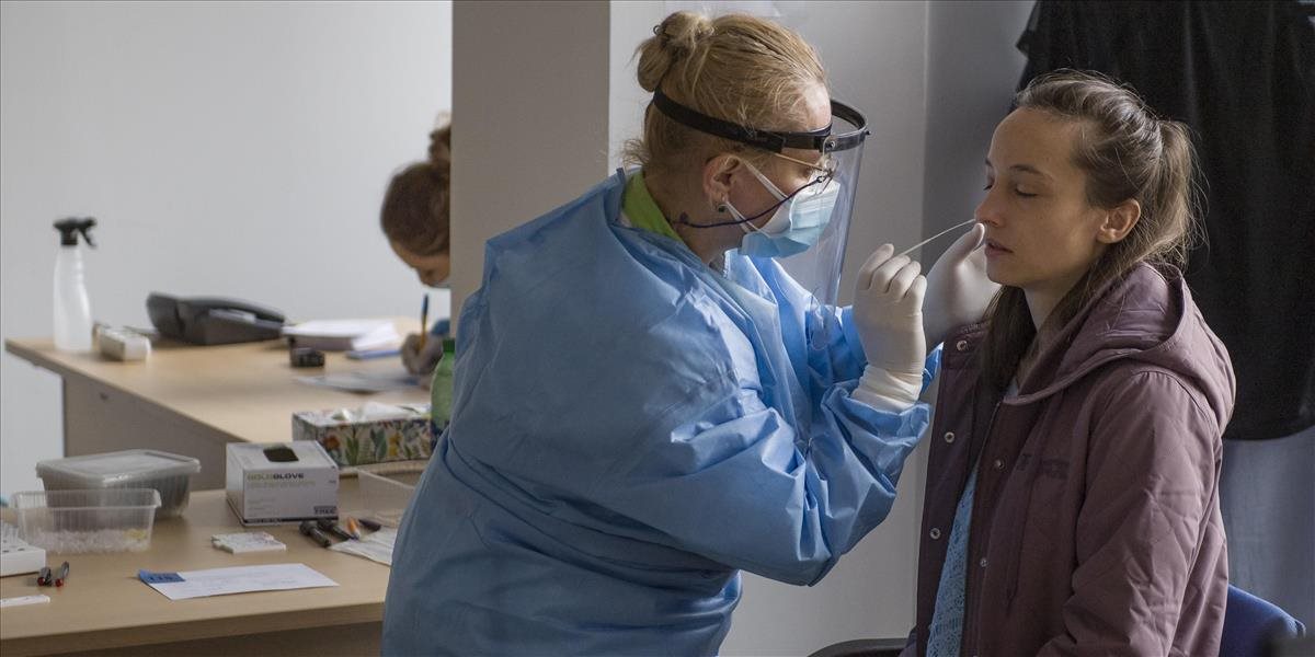 Koaličný poslanec kritizuje kroky vlády. Tvrdí, že nezaočkovaní zamestnanci si majú za testy platiť