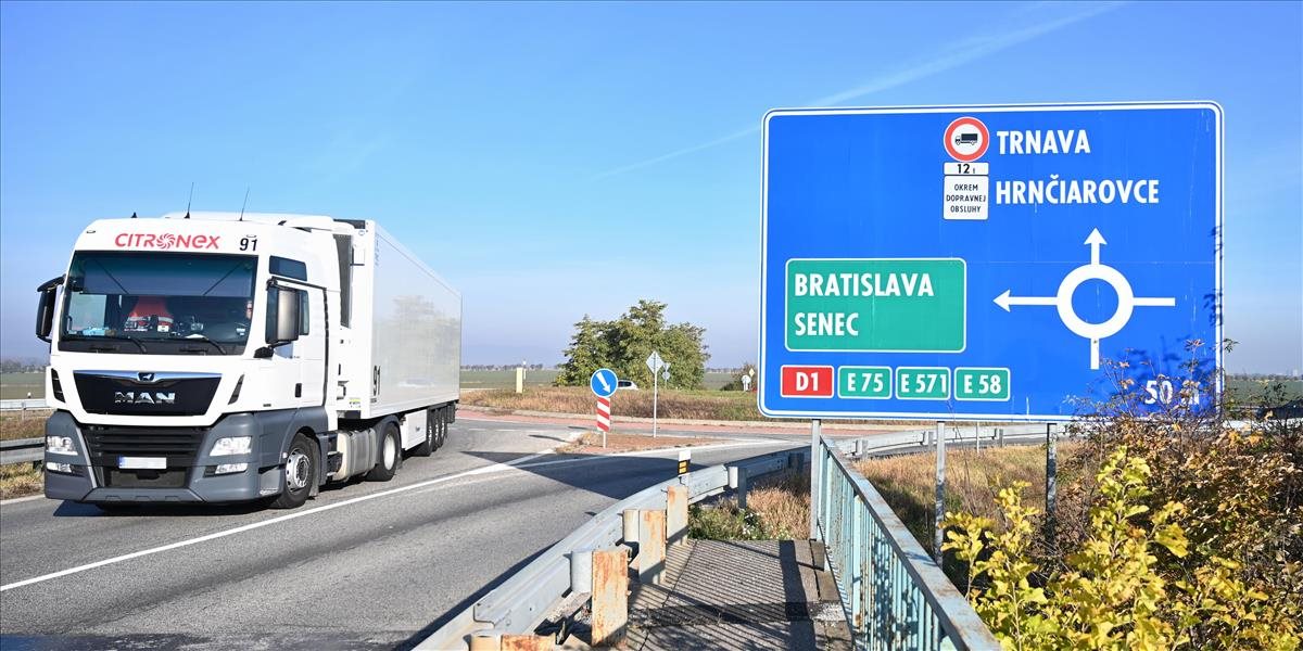 Na diaľnici D1 pri Bratislave došlo v noci k vážnej dopravnej nehode