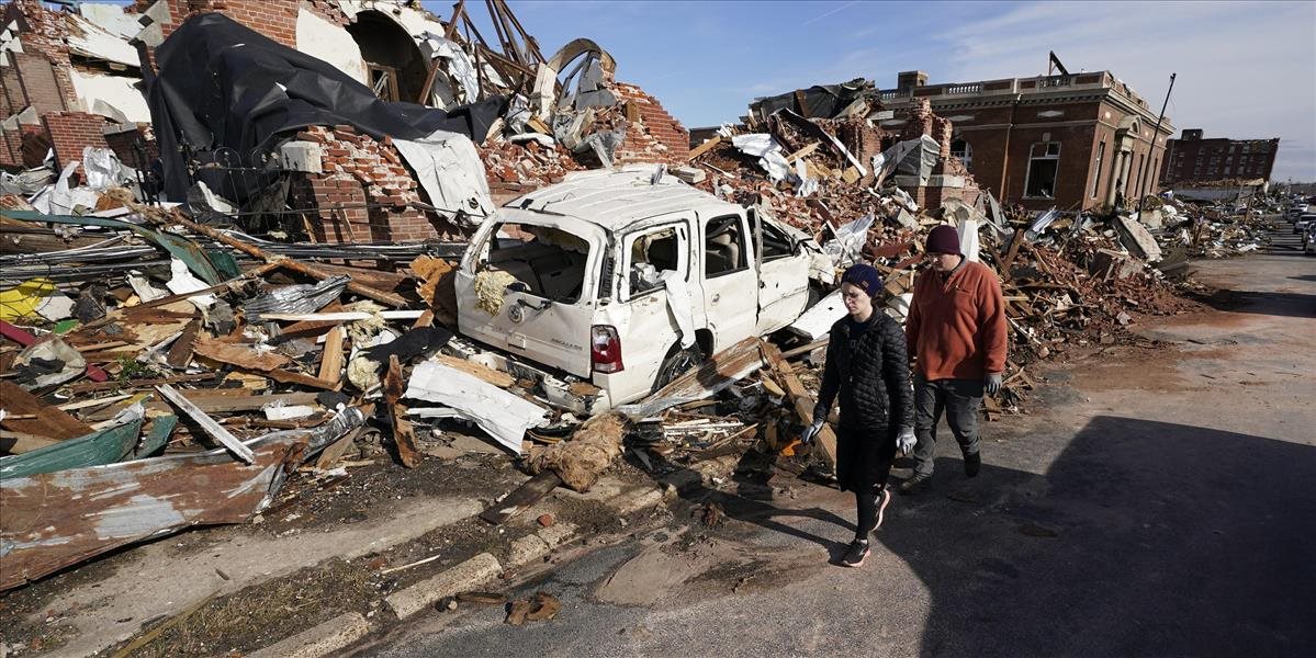 VIDEO: Tornáda zabili v USA vyše 80 ľudí