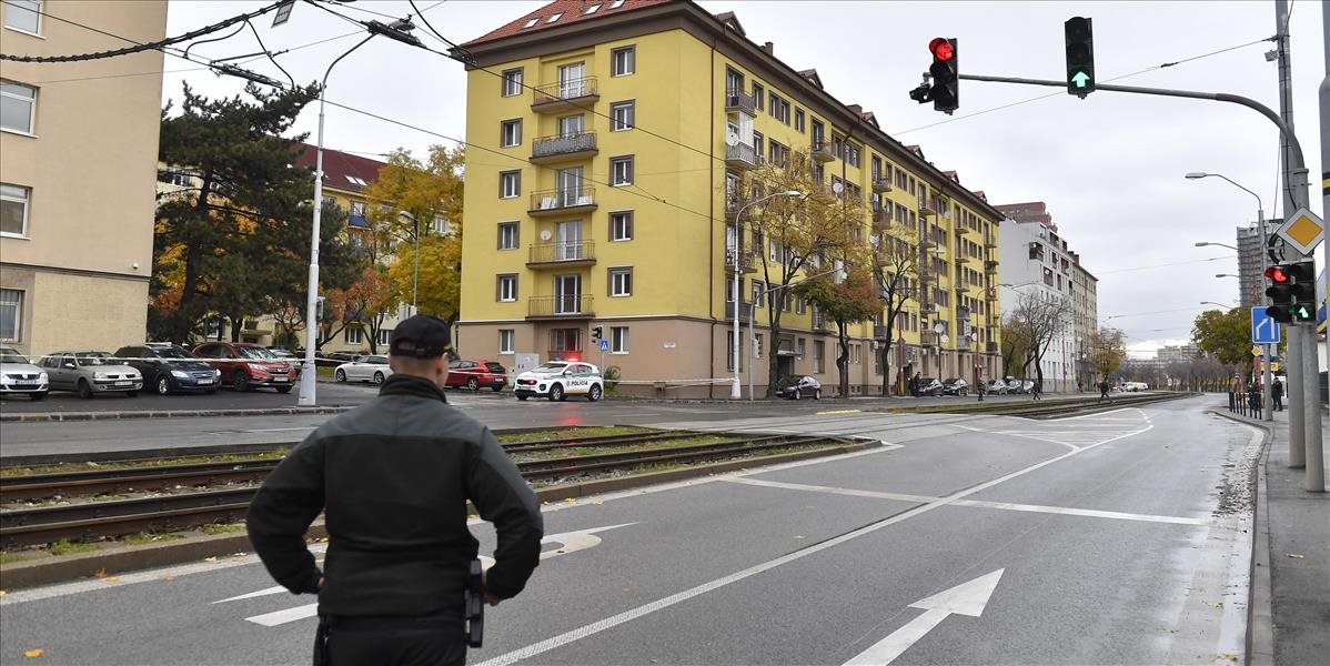 Problém v Bratislave! Auto strhlo elektrické vedenie