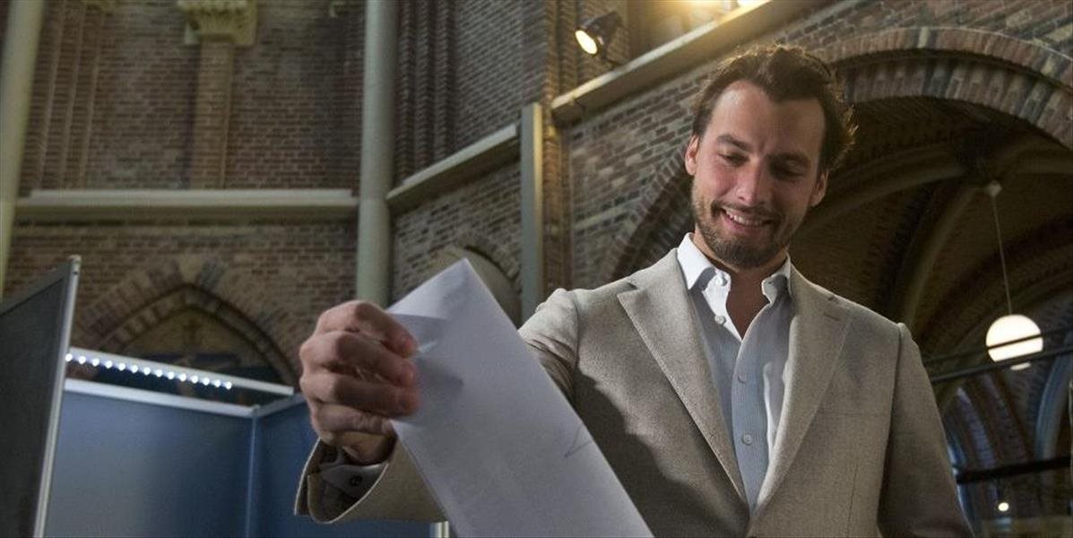 Súd zakázal holandskému politikovi porovnávať holokaust s pandemickými opatreniami