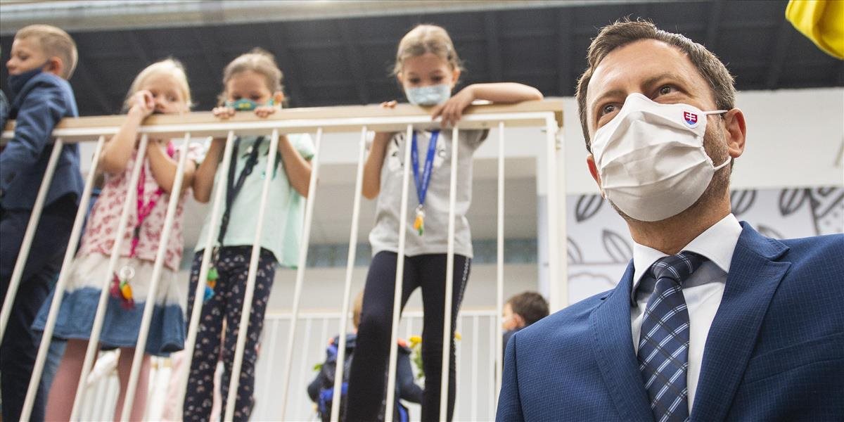 Pomocní vychovávatelia budú pomáhať deťom adaptovať sa v materskej škole