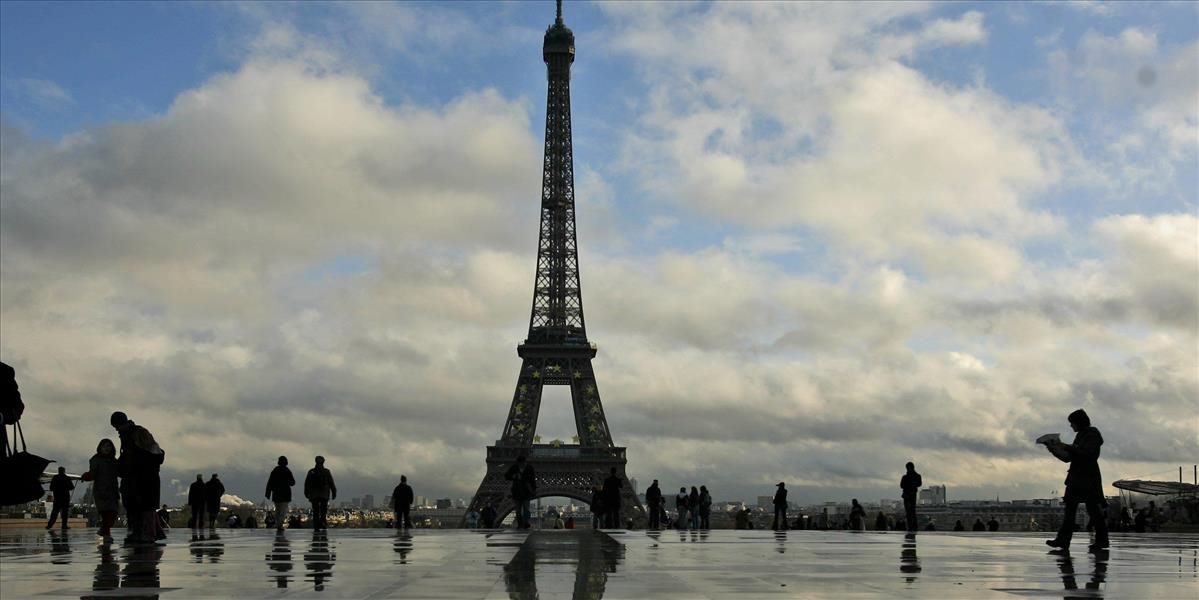Muž zadržal v Paríži dve rukojemníčky. Žiadal stretnutie s ministrom
