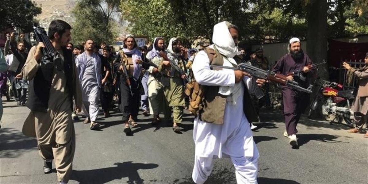 Afganci žiadali pred ambasádou USA uvoľnenie zmrazených miliárd
