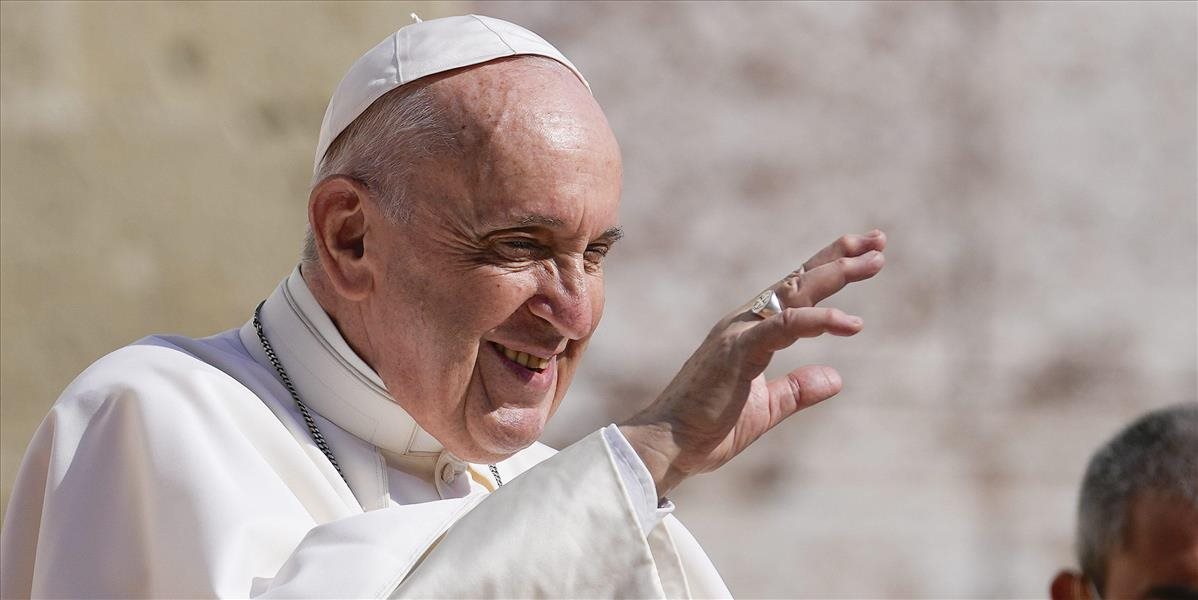 Pápež vo vianočnej homílii vyzval na prijatie "milosti malosti"