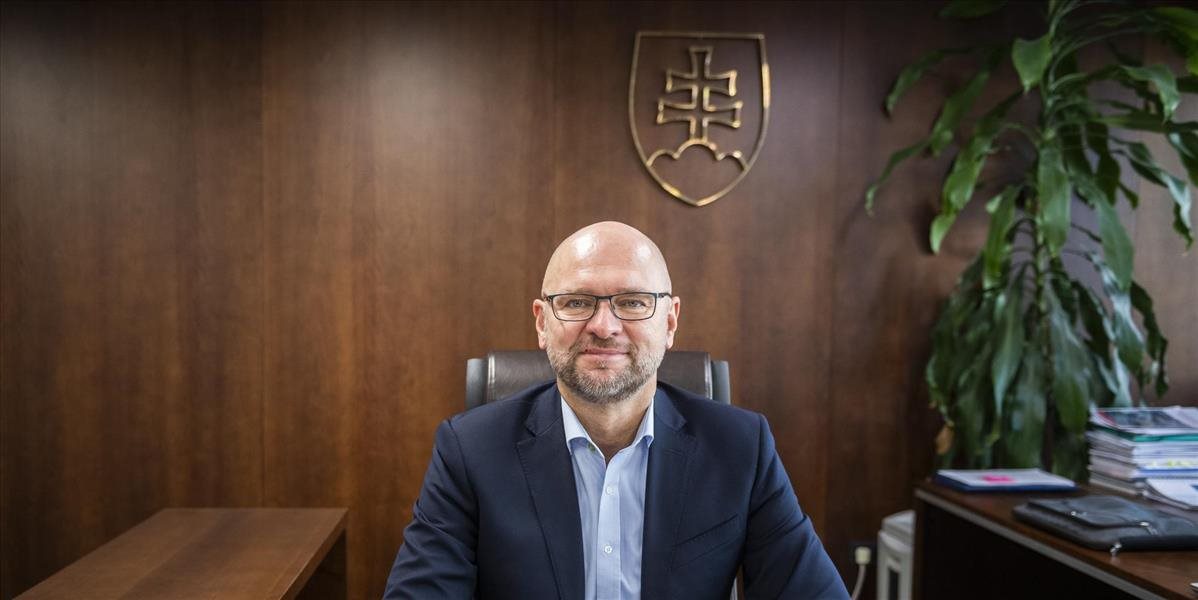 Richard Sulík reaguje na otázky svojich hejterov