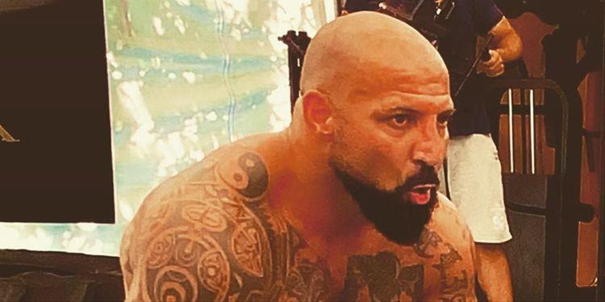 Šampión v kickboxe prehral boj s koronavírusom