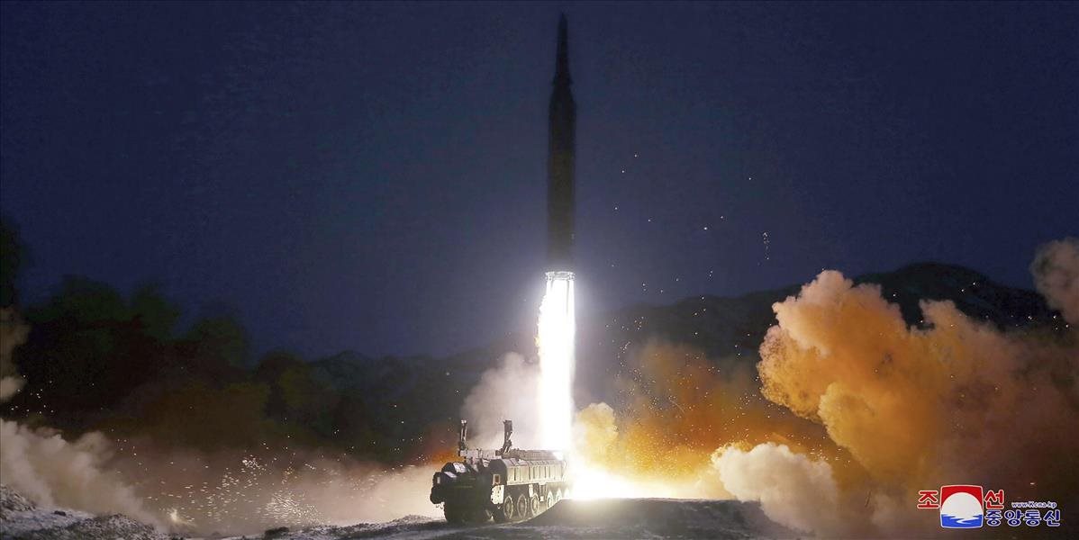 Severná Kórea uviedla, že otestovala nadzvukovú strelu