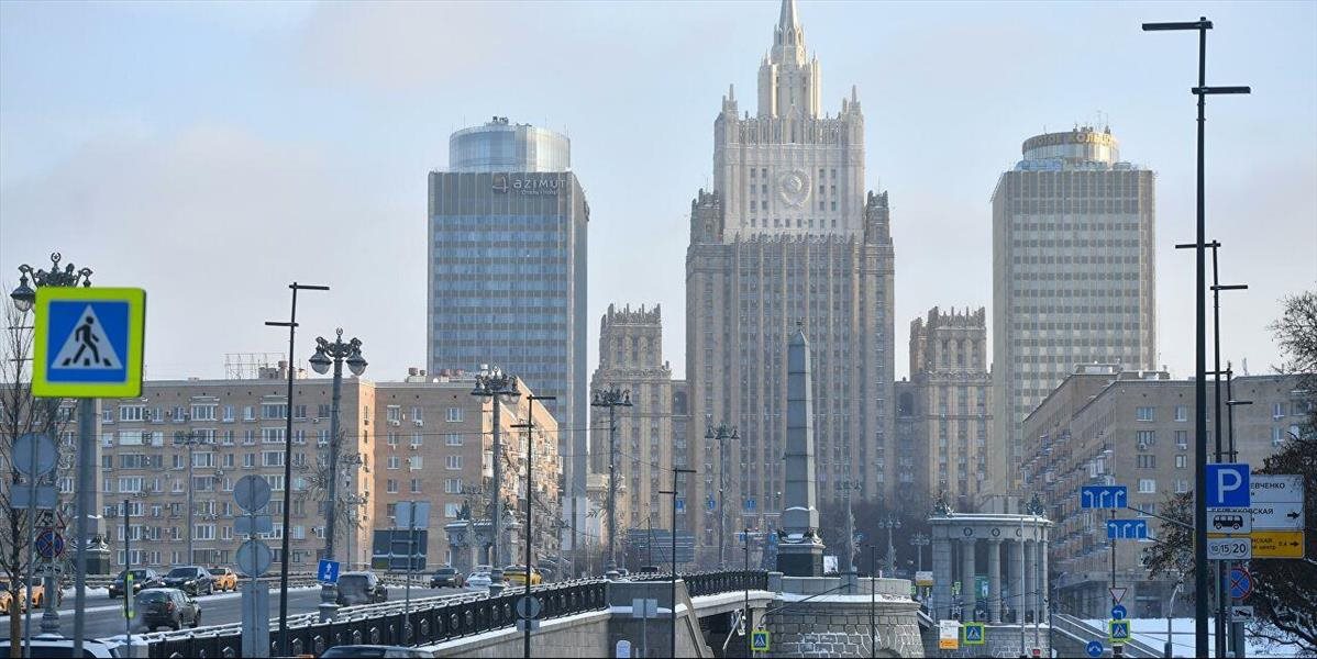 Ruské ministerstvo zahraničia poprelo informácie o evakuácii diplomatov z Ukrajiny