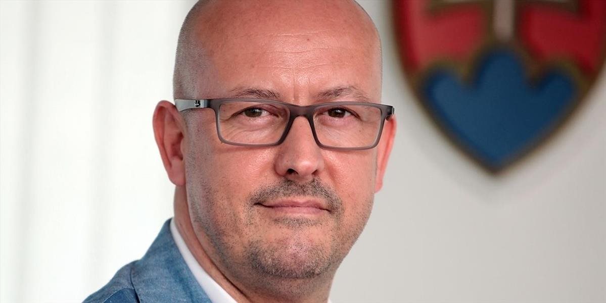 Vladimír Lengvarský úraduje! Odvolal štátneho tajomníka Szása