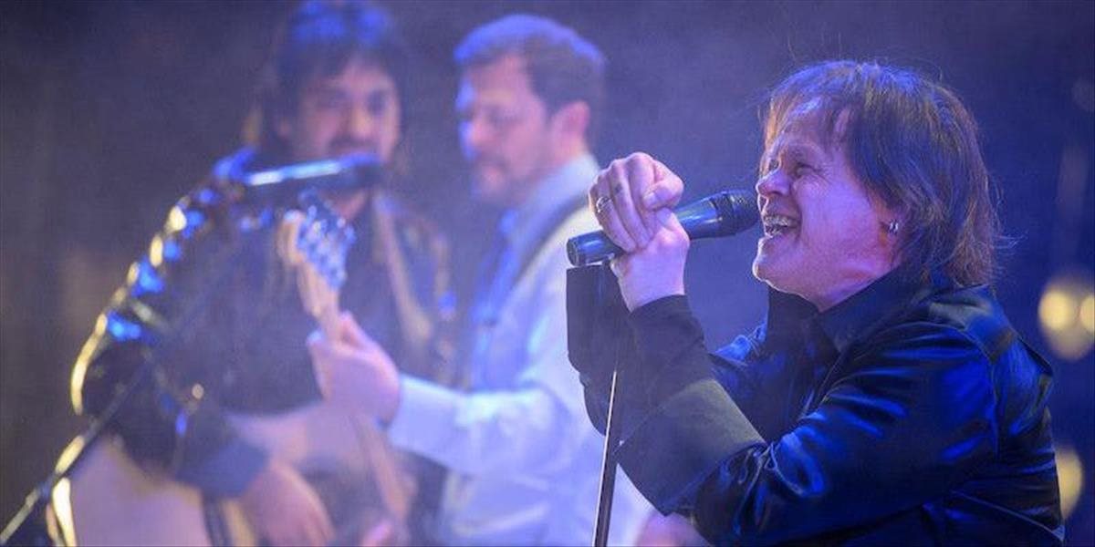 REPORTÁŽ „Koncert Rolling Stones je niečo, prečo sa oplatí zomrieť,“ tvrdí Robo Roth - hlavný protagonista novej hry v SND s názvom Kým prídu Stouni!