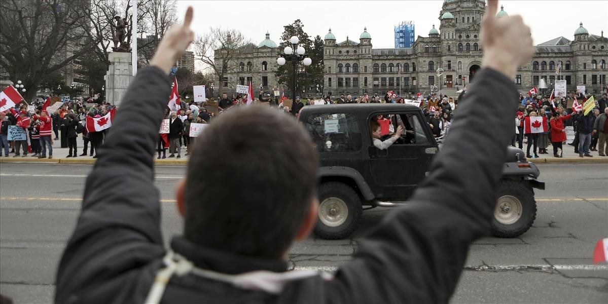 V Ottawe vyhlásili stav núdze, príčinou sú protesty