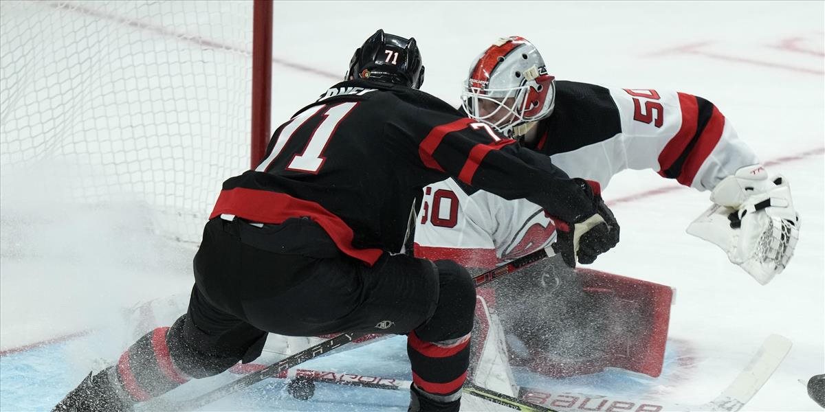 NHL: New Jersey pokračujú v katastrofálnych výsledkoch, Toronto zdolalo Carolinu