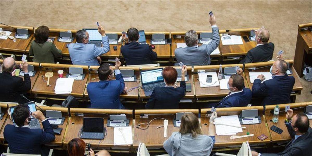 AKTUALIZÁCIA: Parlament schválil obrannú dohodu s USA. Čo na to premiér či opozícia?