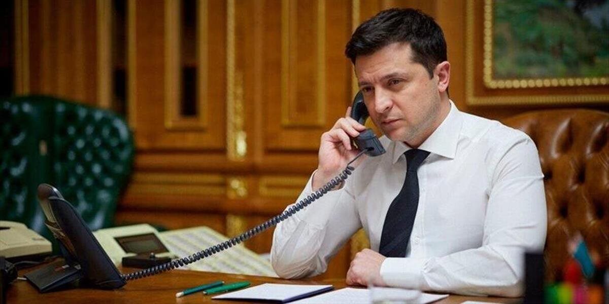 Volodymyr Zelenskyj pozval Joe Bidena do Kyjeva. Dohodli sa na spoločnej stratégii