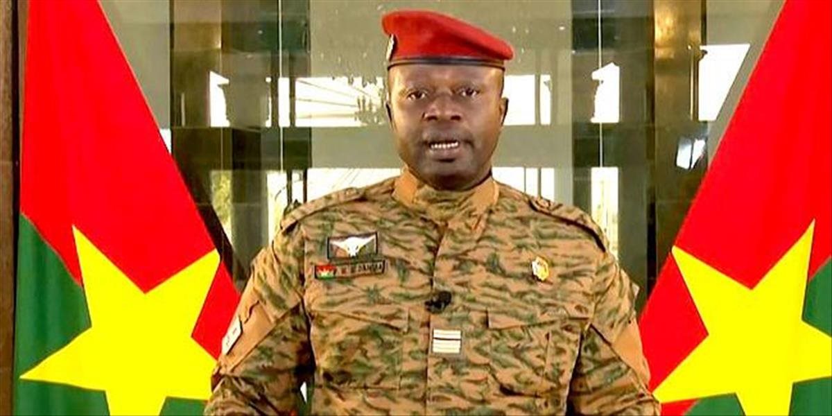 VIDEO: Vodcu vojenskej junty vyhlásili za prezidenta Burkiny Faso