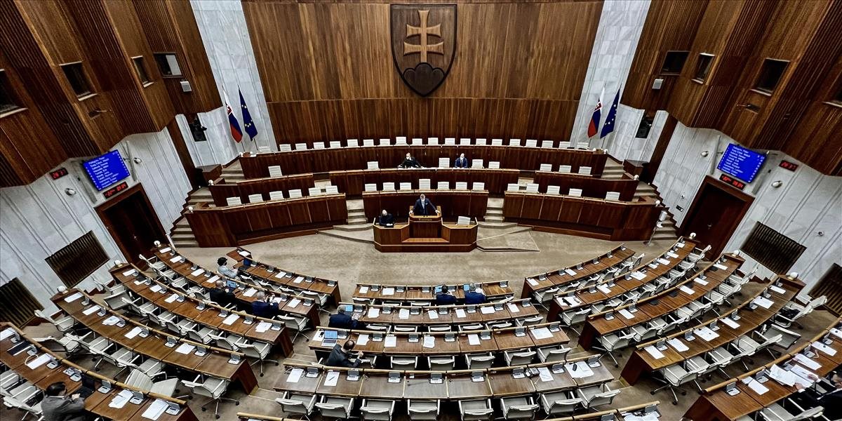 VIDEO: Slovenskí politici reagujú na kroky Ruska. Kto s nimi súhlasí?