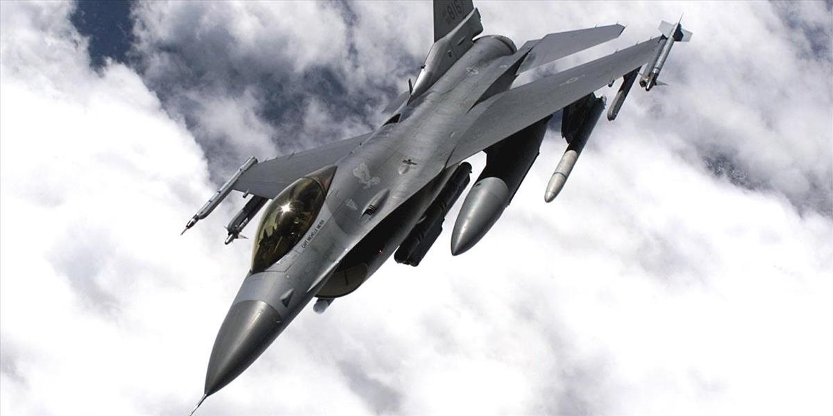 Dodanie stíhačiek F-16 sa oneskorí, prvé prídu v roku 2024