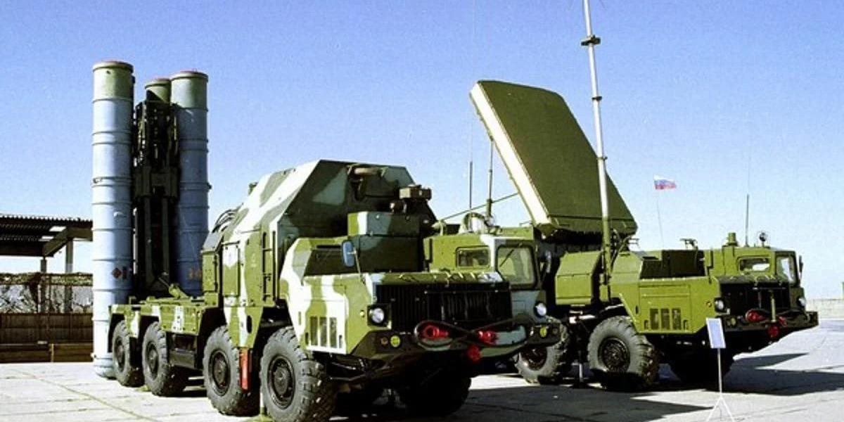 Lavrov varuje pred presunom systému S-300 na Ukrajinu, Rusko ho vraj zničí