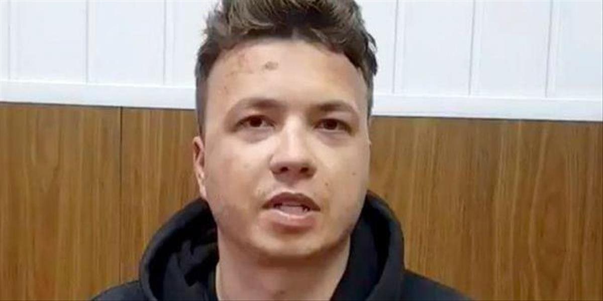 Ruská priateľka zadržaného novinára sa postavila pred súd