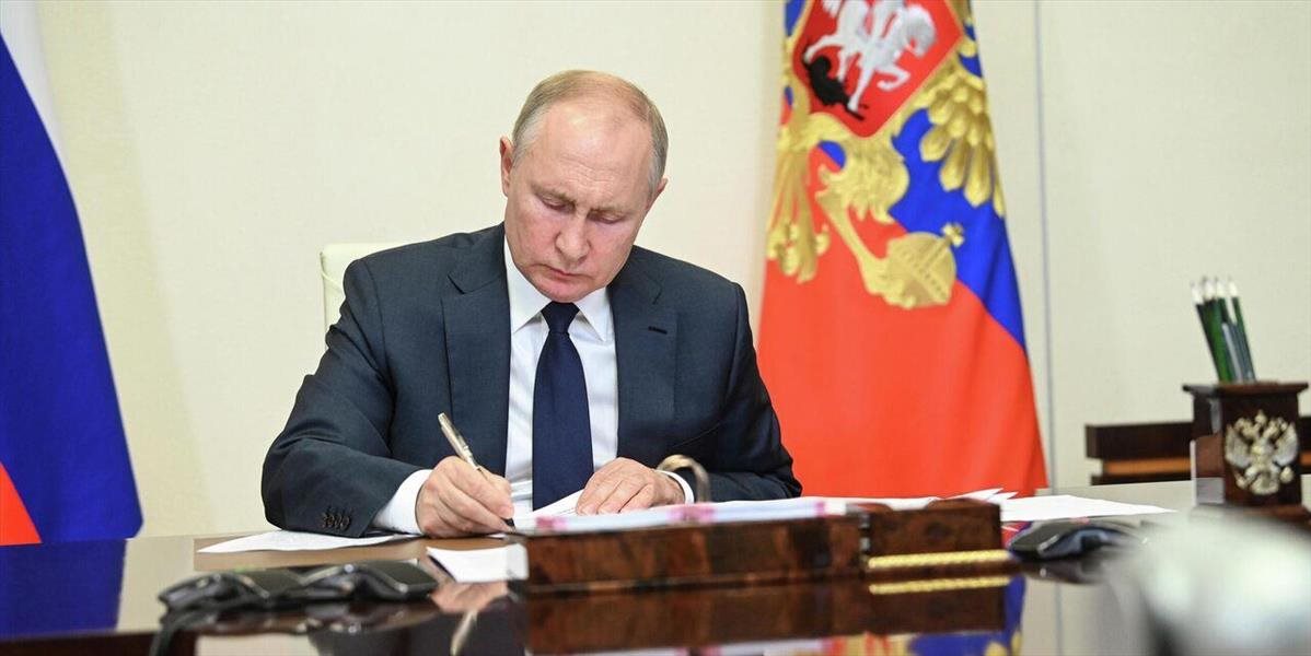 Putin podpísal dekrét o obchode s plynom s nepriateľskými krajinami
