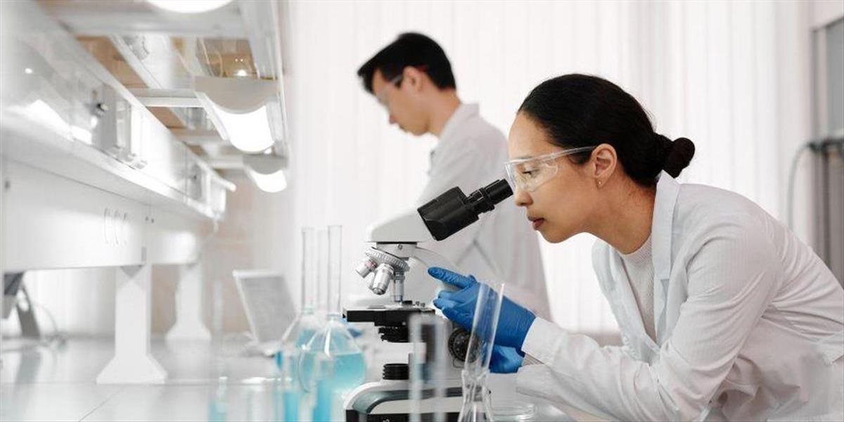 Vedcom sa po prvýkrát podarilo rozlúštiť celý ľudský genóm