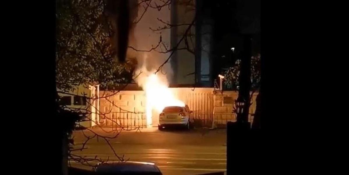 Do brány ruského veľvyslanectva v Bukurešti narazilo auto, šofér zahynul