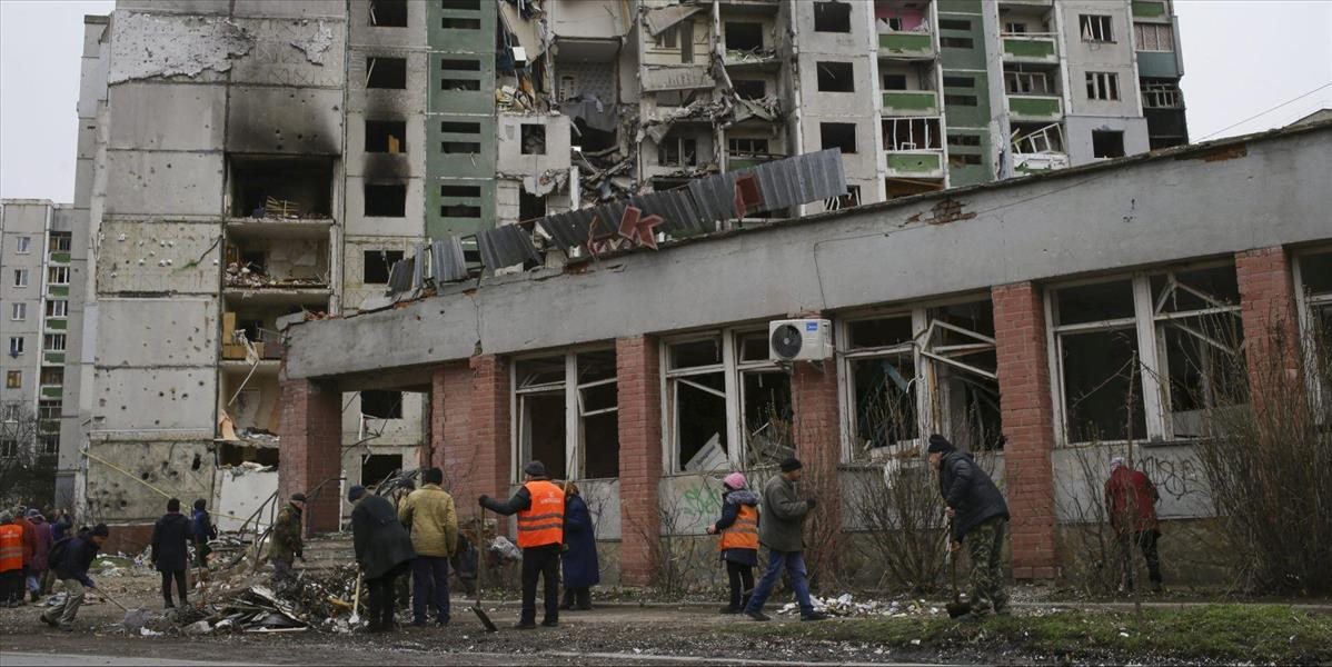 Z ukrajinských miest v stredu evakuovali 4 892 civilistov