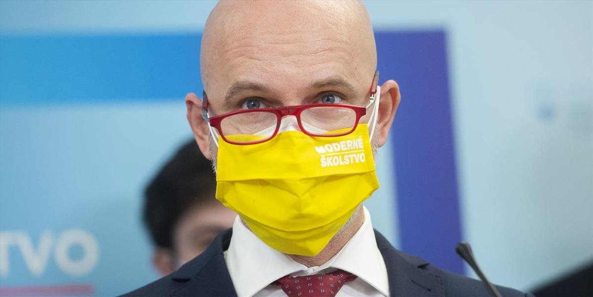 Do učebníc cudzích jazykov budeme investovať 7,6 milióna eur, uviedol minister školstva