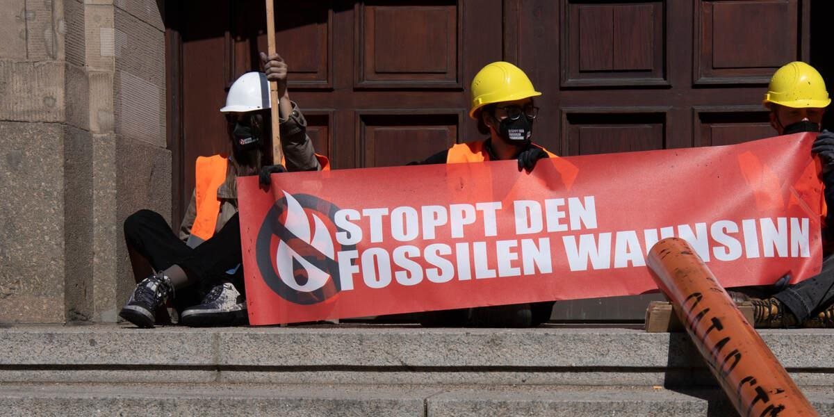 Klimatickí aktivisti plánujú prerušiť dodávky plynu a ropy