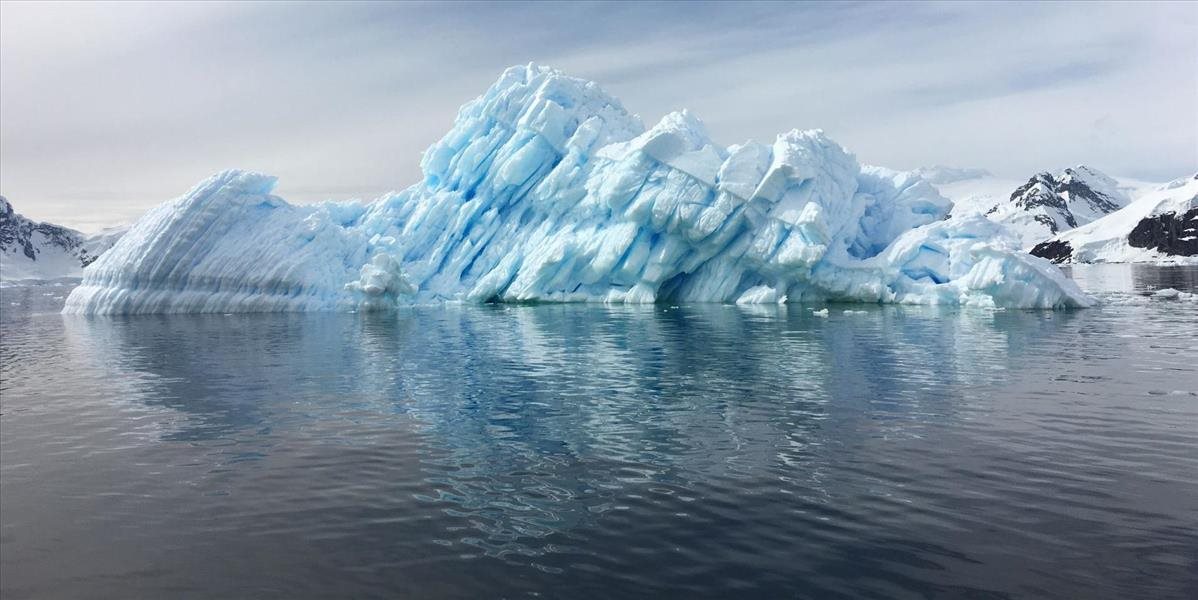 Vedci hlásia rekordný ročný úbytok plochy morského ľadu v Antarktíde