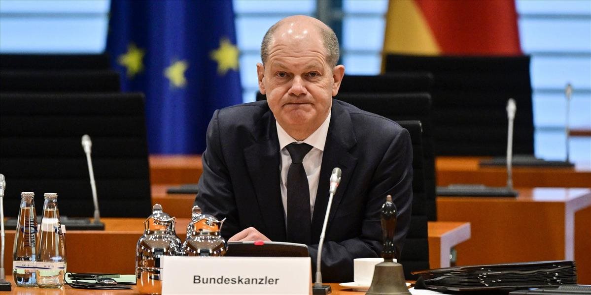 Nemecké zbrojné firmy dodajú Ukrajine zbrane, prisľúbil Scholz